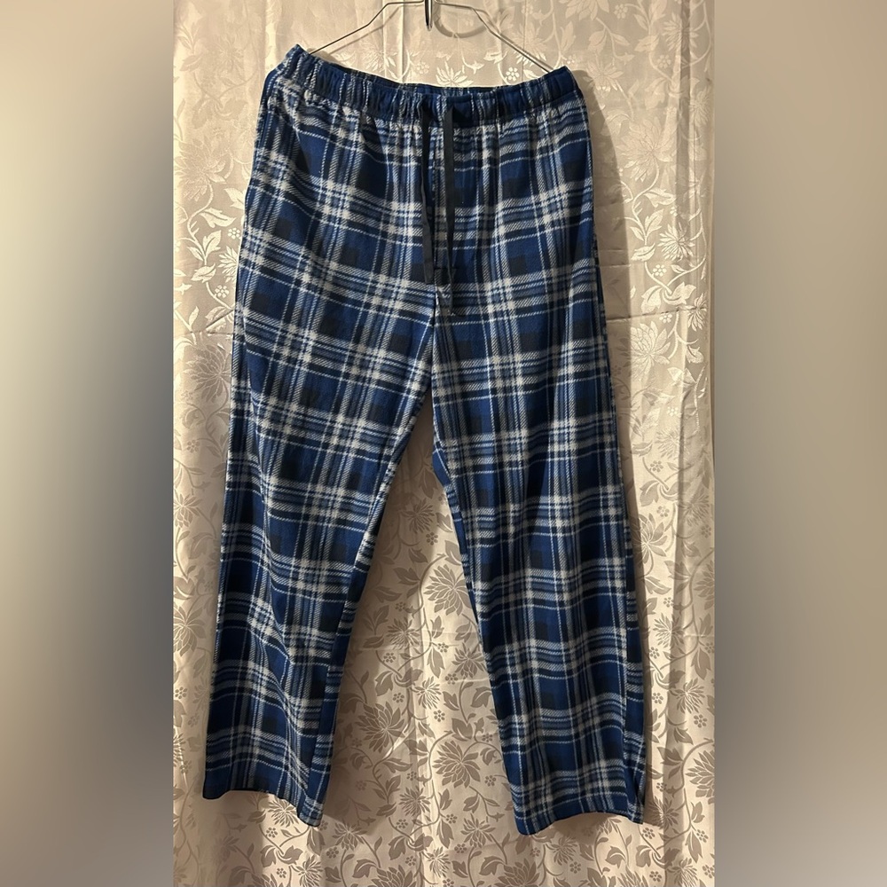Stafford Men’s Blue Plaid Sleep Pants Size Small – Regular Fit Lounge Pajamas.